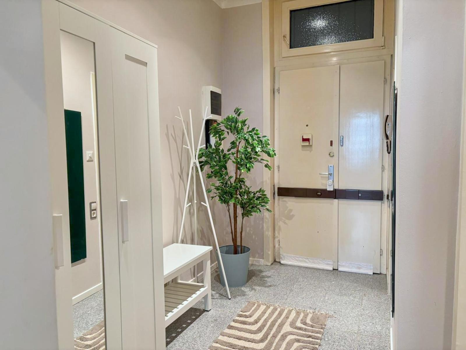 Spacious And Near Metro I Close To Parks I Akh Leilighet Wien Eksteriør bilde